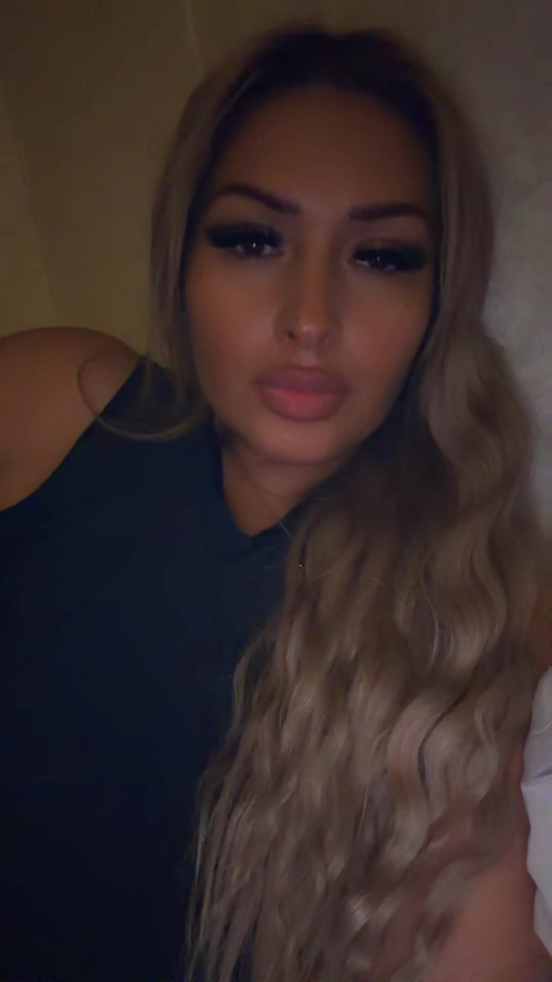 @LatinRose 🇨🇦🇸🇻