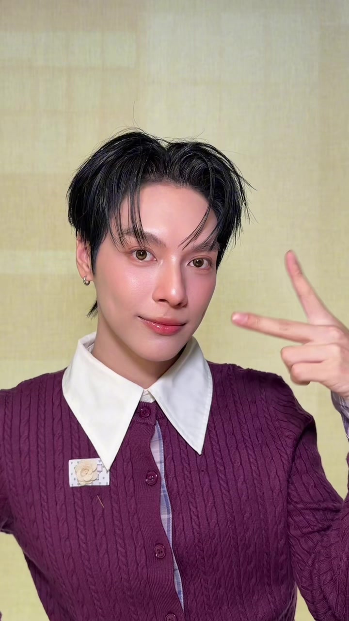 @ธันวาที่ชอบแต่งหน้า