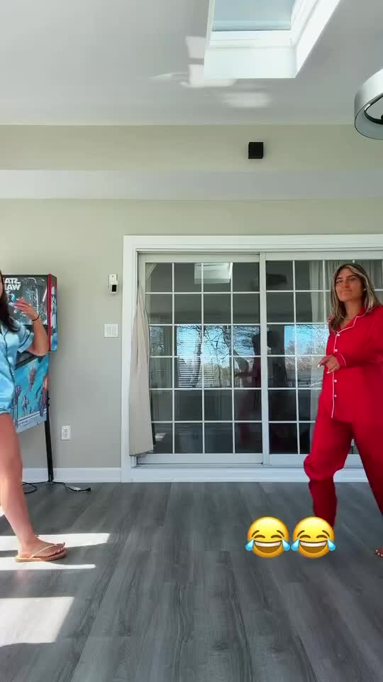 @Bella_spamms