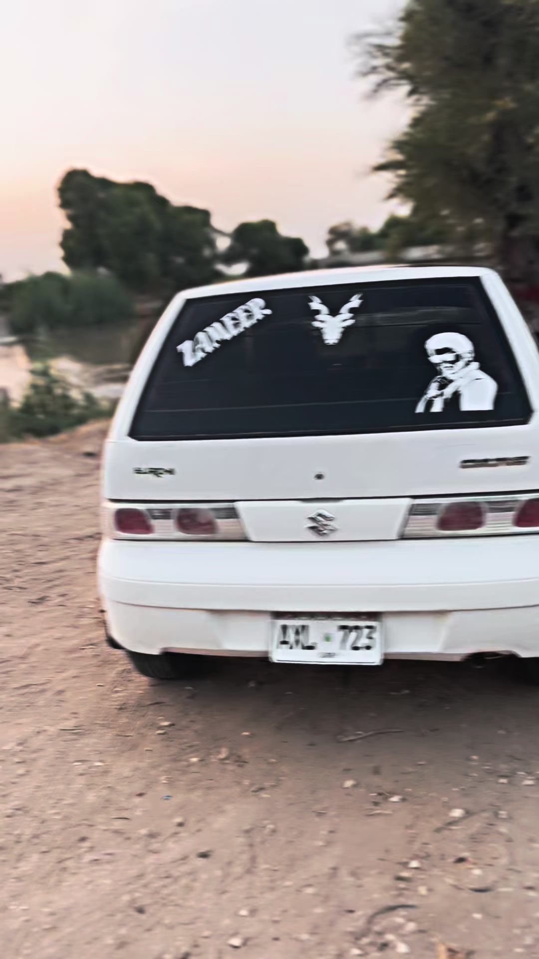 @🎱ZAMEER 🎗️