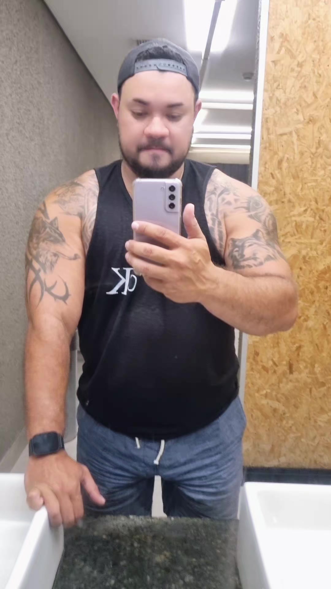 @Tio_black