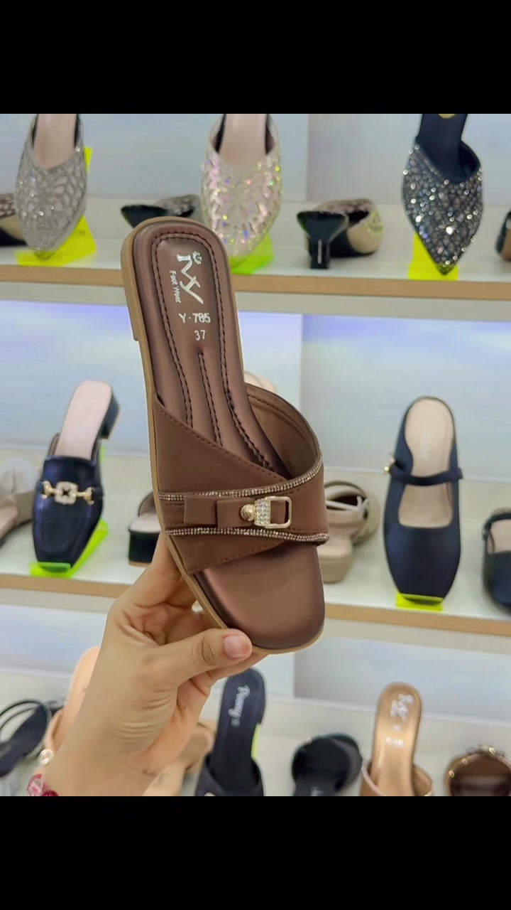 @Cherry Shoe Store