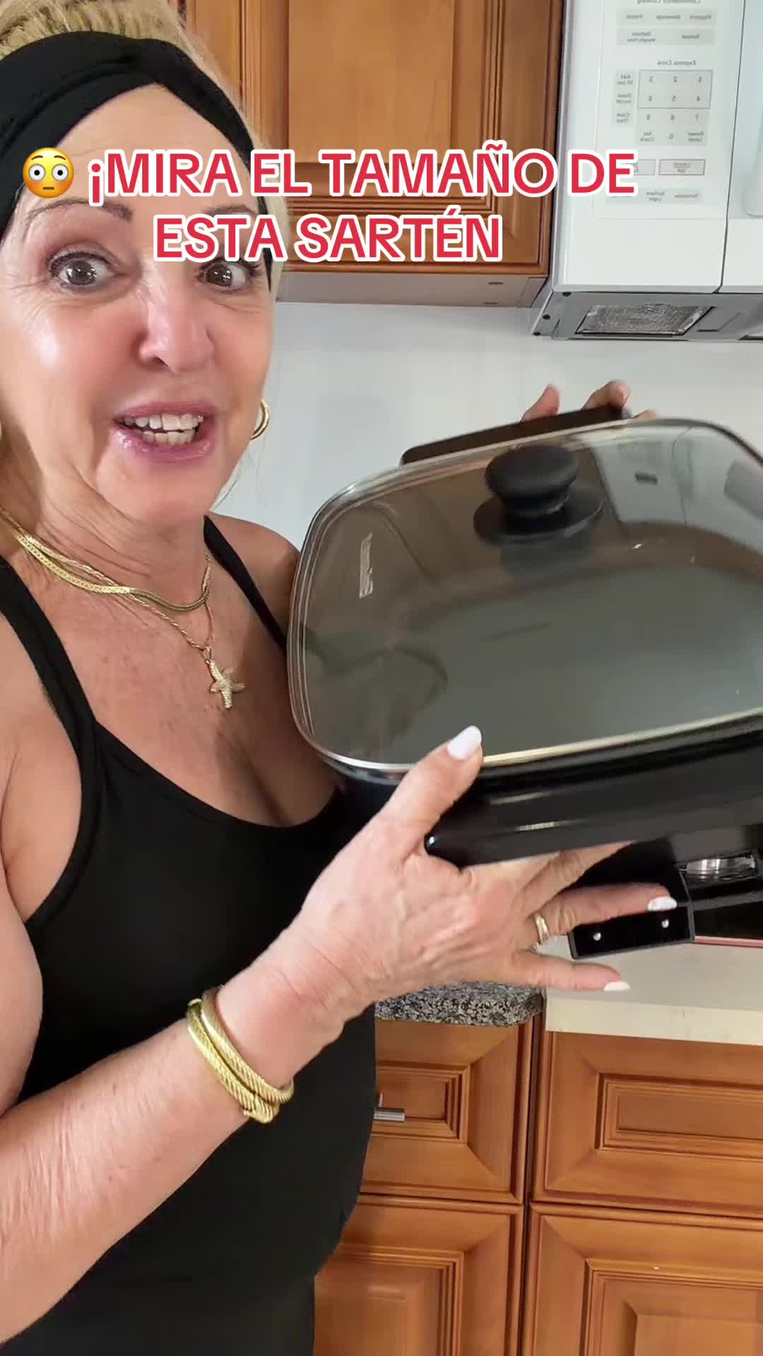 @Lisette | Beauty 50+