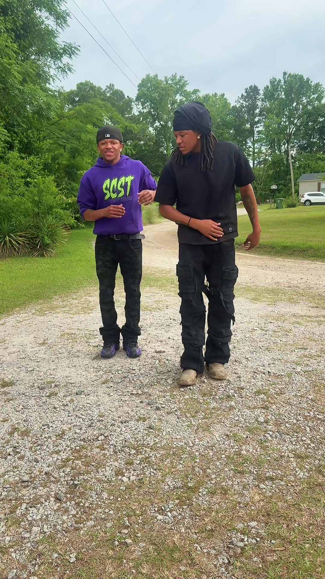 @Ghettotwins_