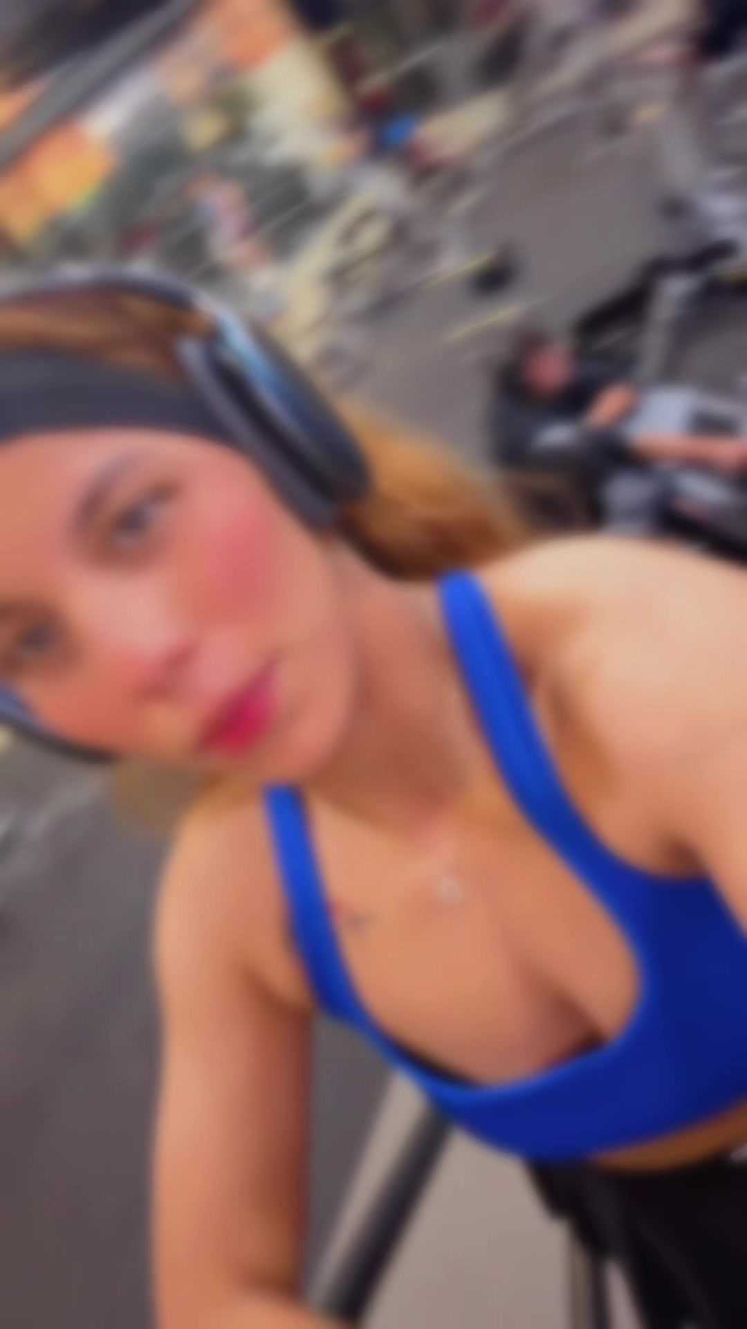 @AlexiaMiranda