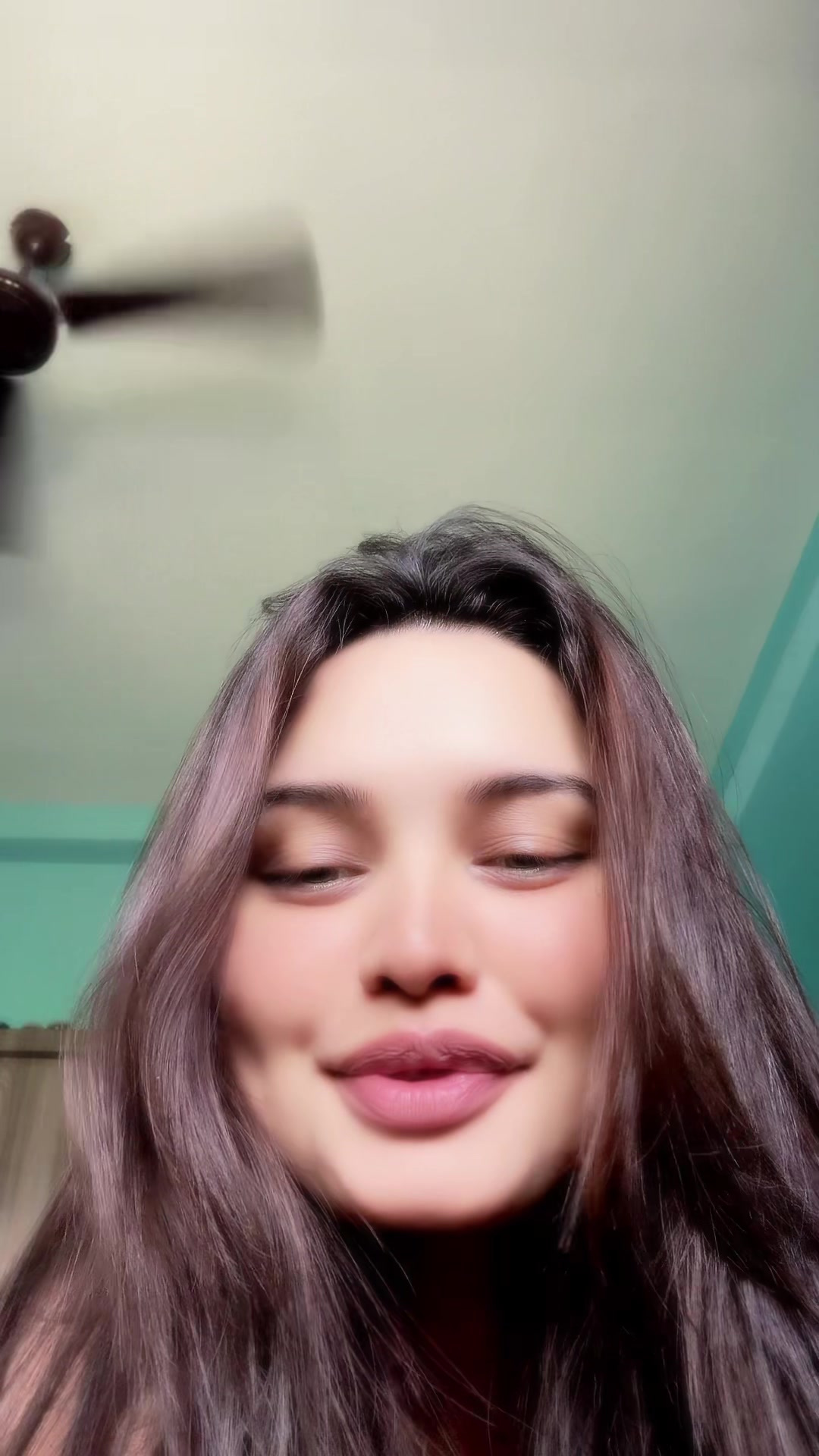 @R O S Y