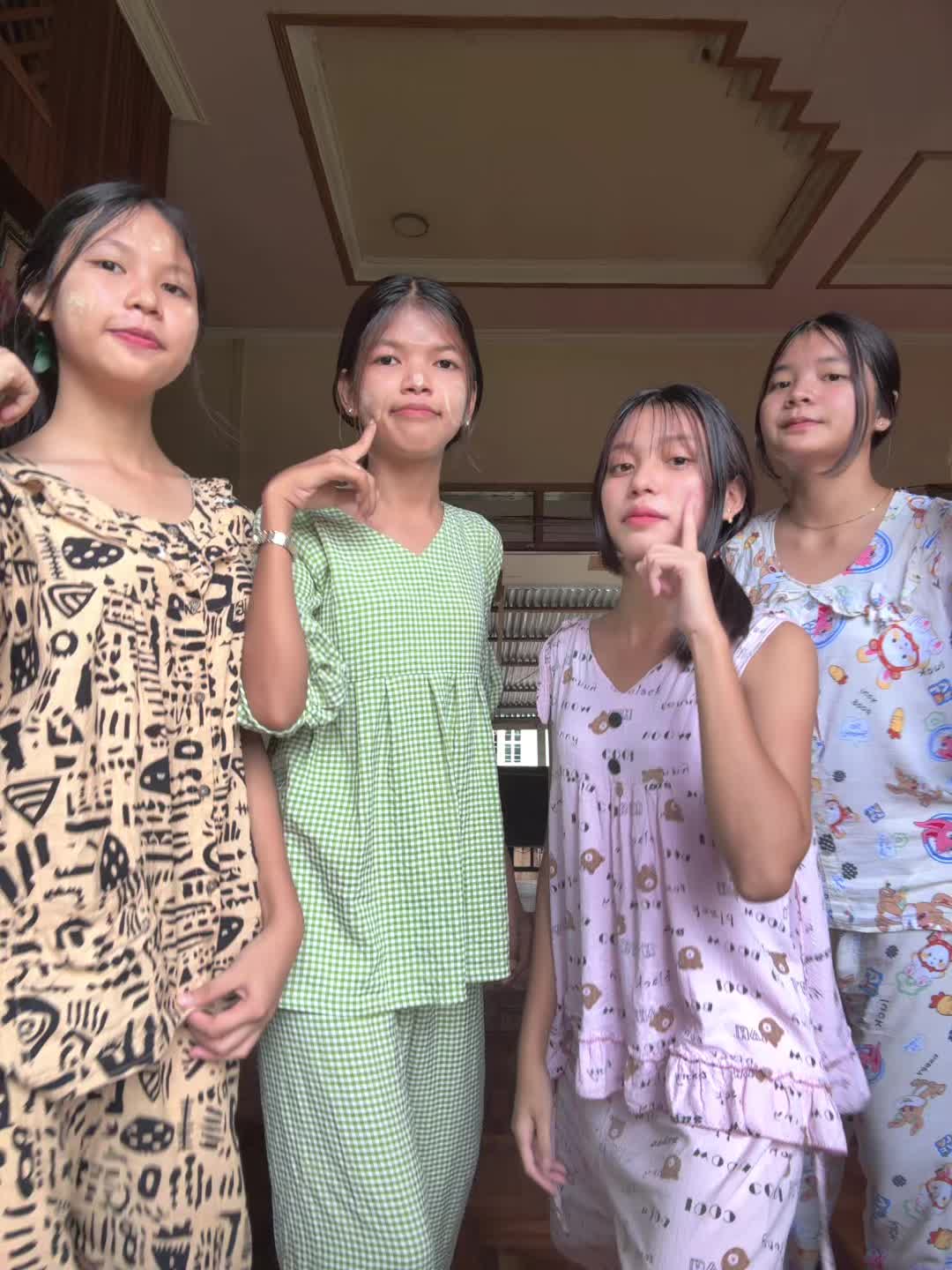 @Phyo“🎀