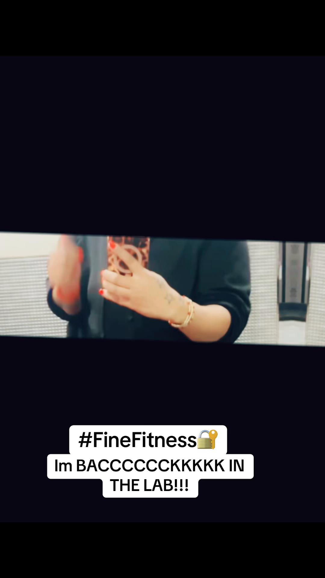 @🍍IRREPLACEABLE FINEAPPLE🍍