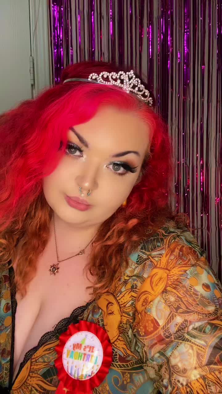 @Hope🧚// live like the 2000s✨