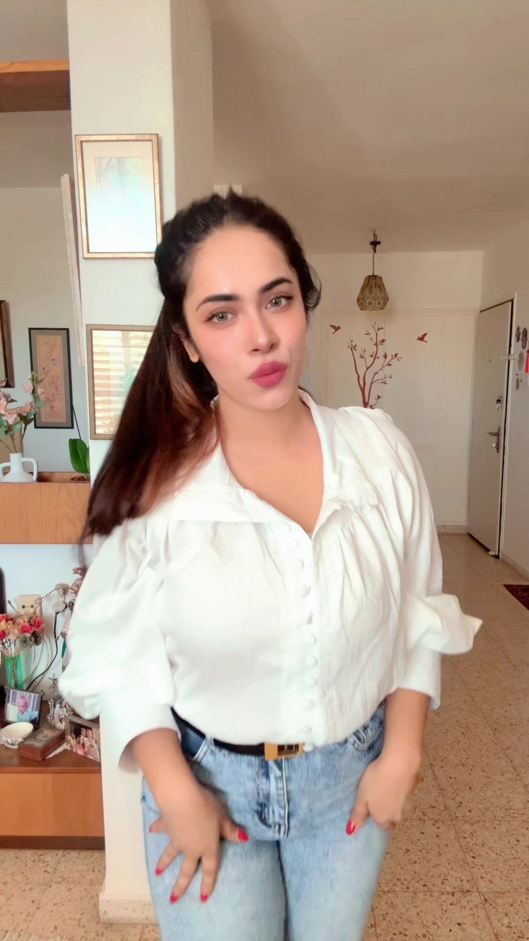 @Naisha