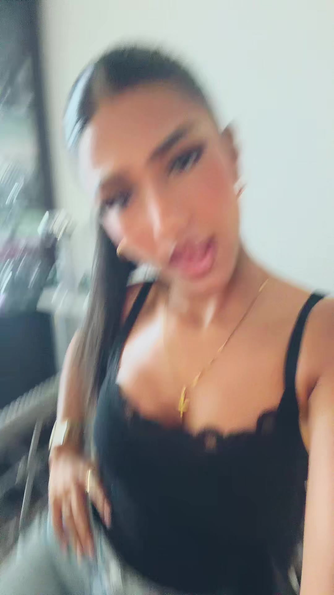 @LiveTina250k