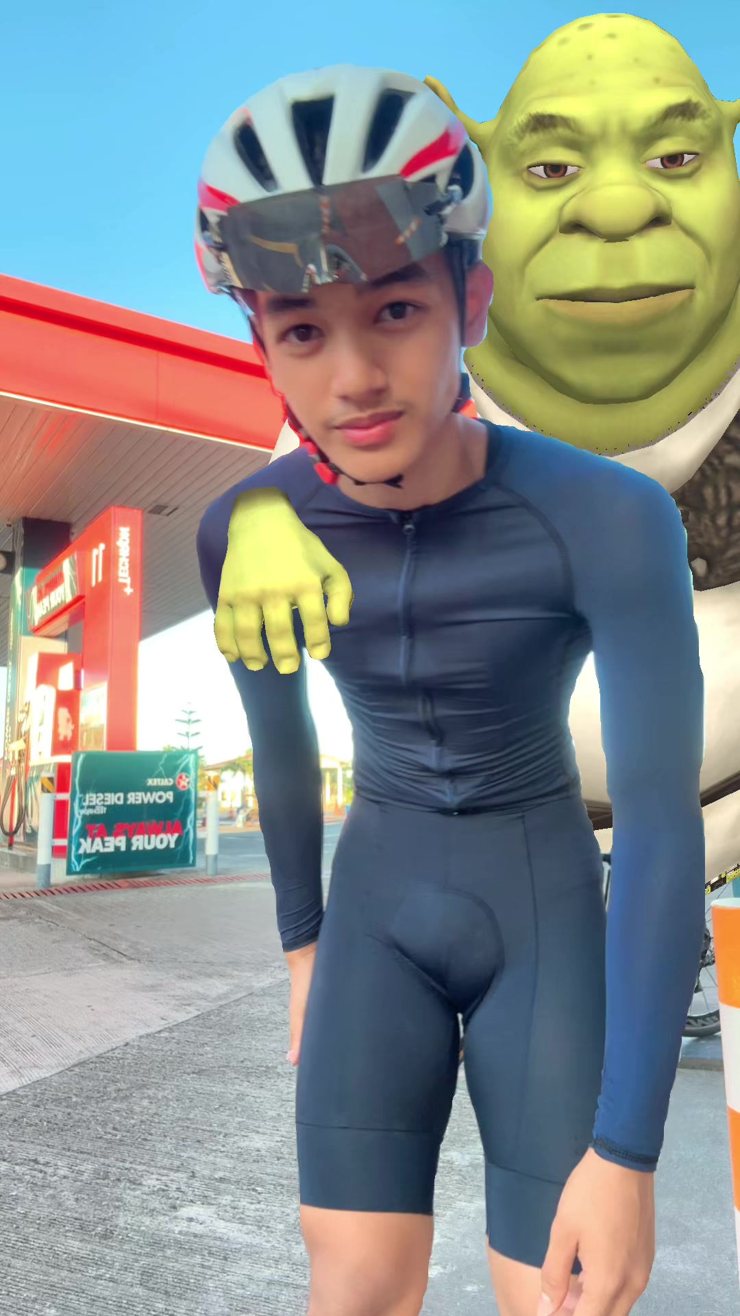 @AkosiTom