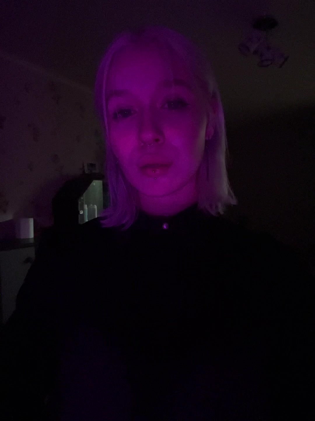 @Кью