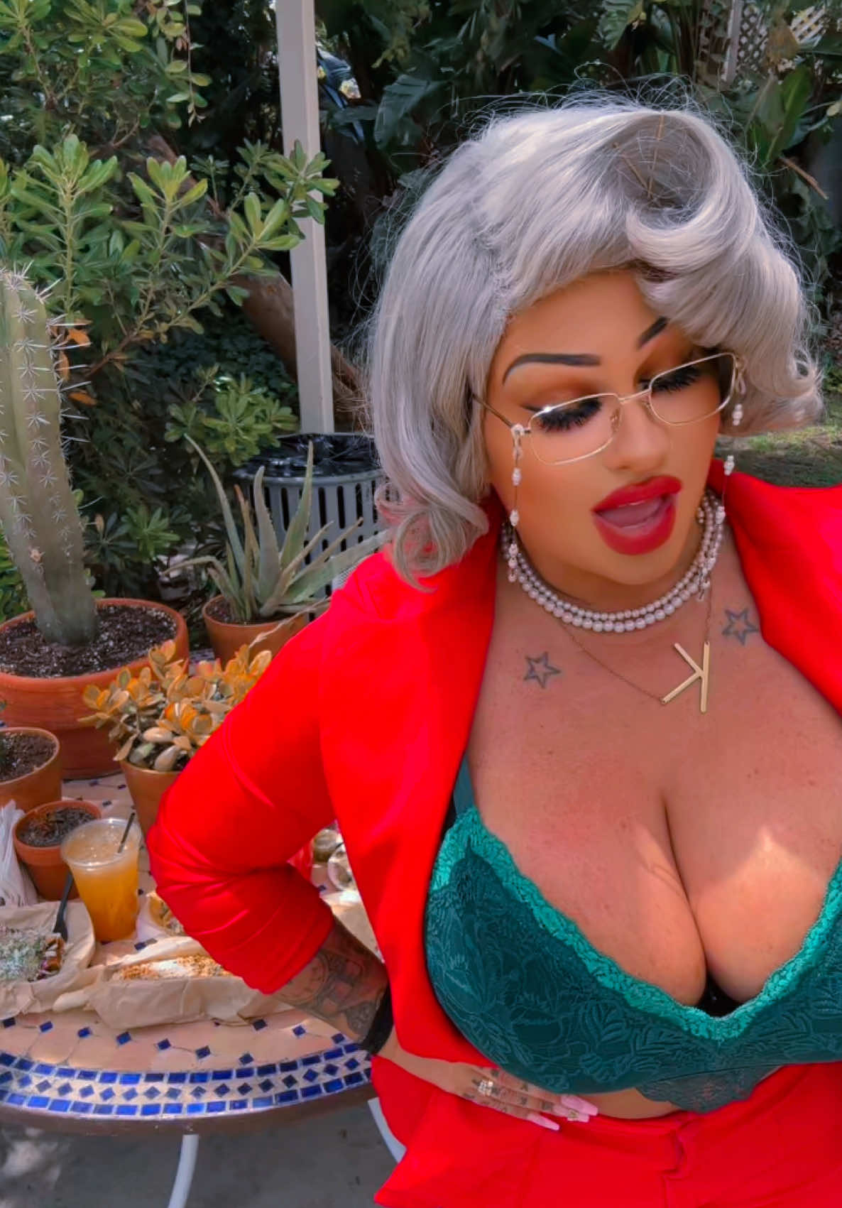 @talk2MrsClaus