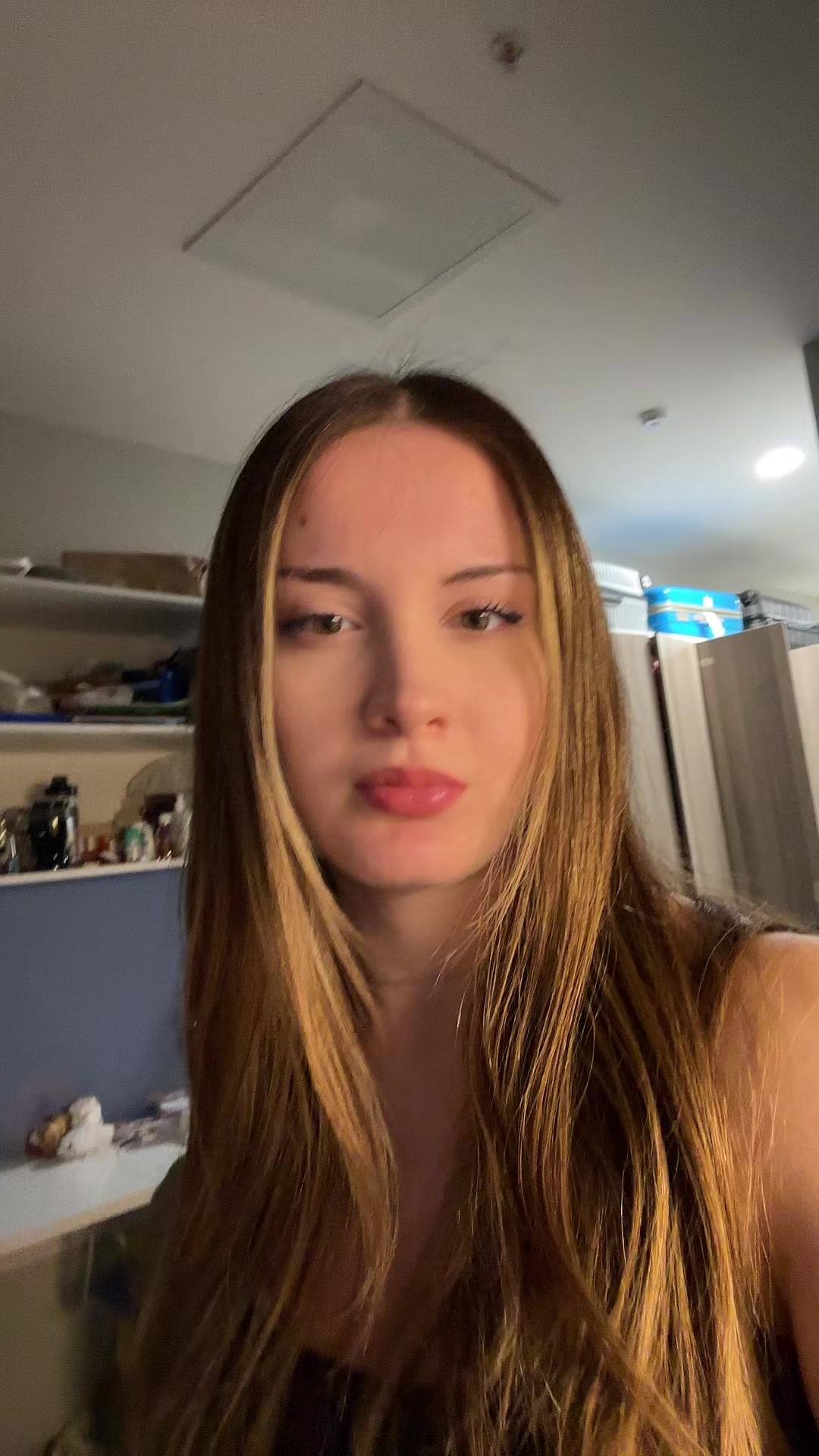 @🦦