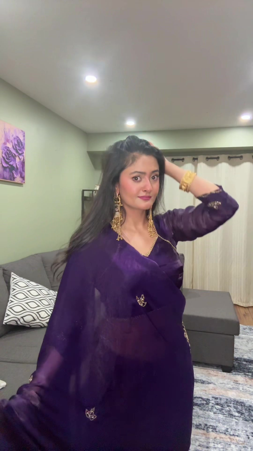 @Ajnabi