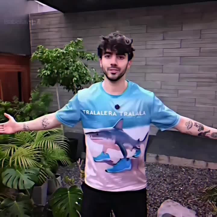 @un simio y un arbolero 👽🌳