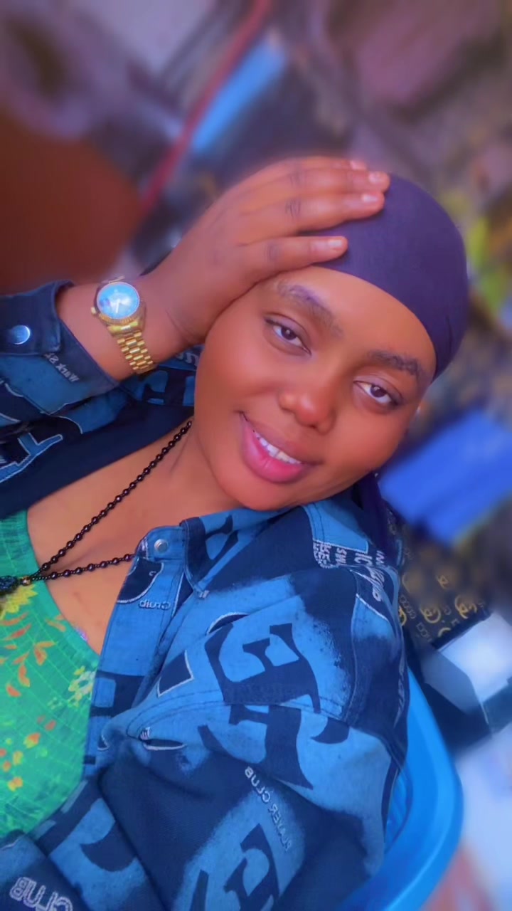 @Aiem Nee🦋🦋