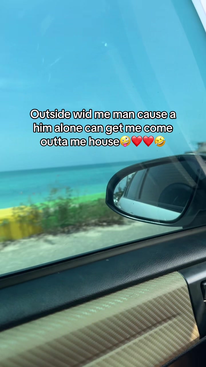 @ᑕᕼᖇIᔕᔕY👻🍭•◡̈•
