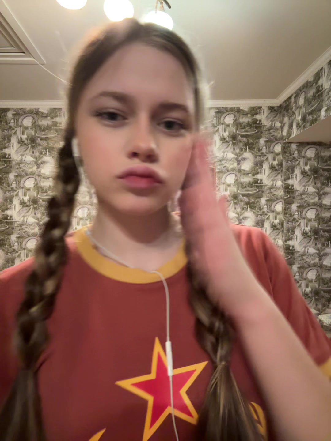 @★★★
