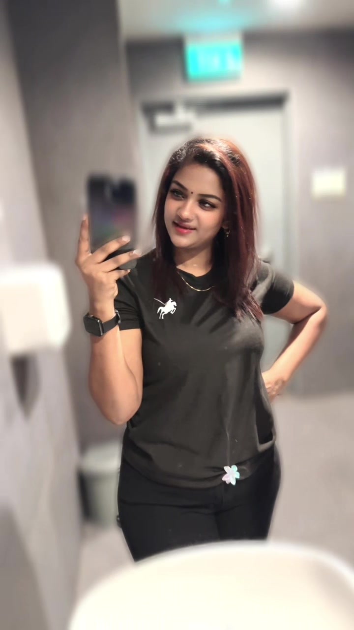 @Malini🖤💚✨🌻