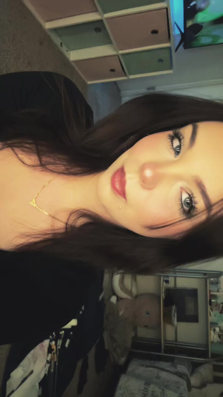 @_jellybexn_