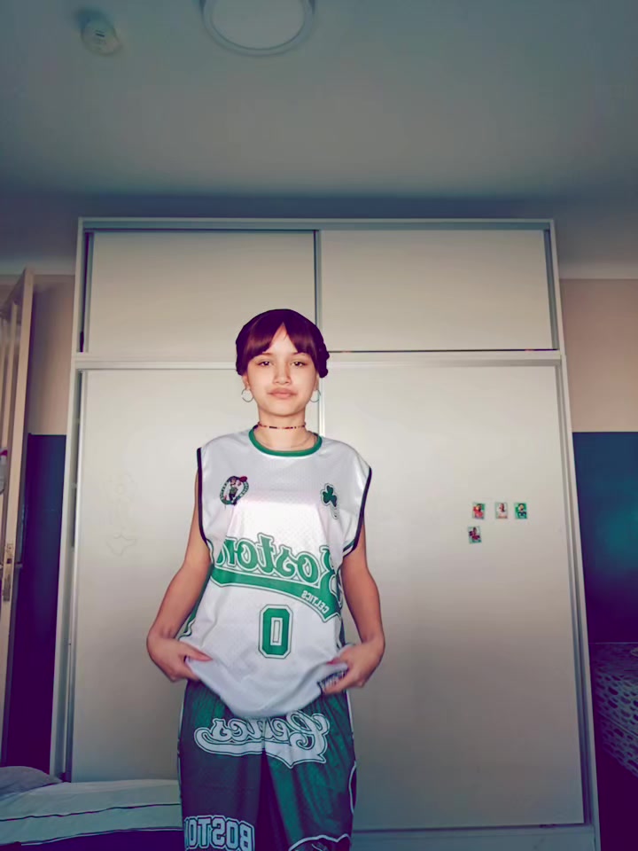 @....