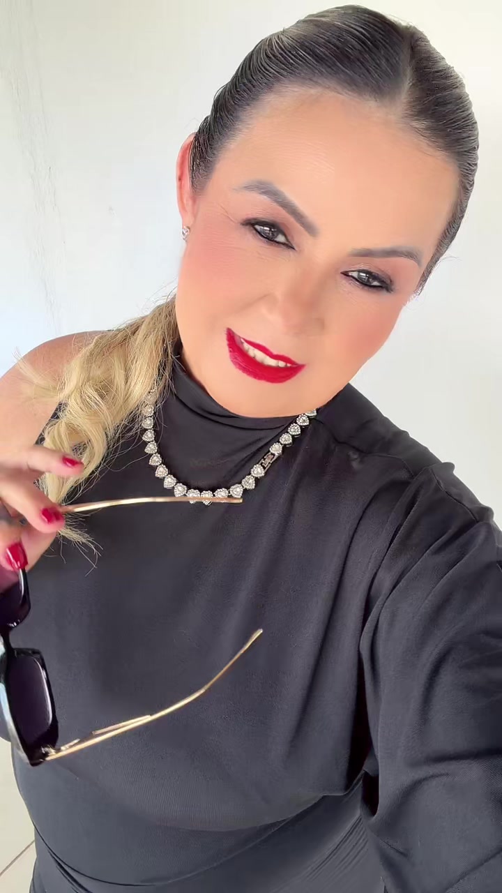 @Fᥣᥲ́᥎ιᥲ Pᥲᥴhᥱᥴ᥆ ♡