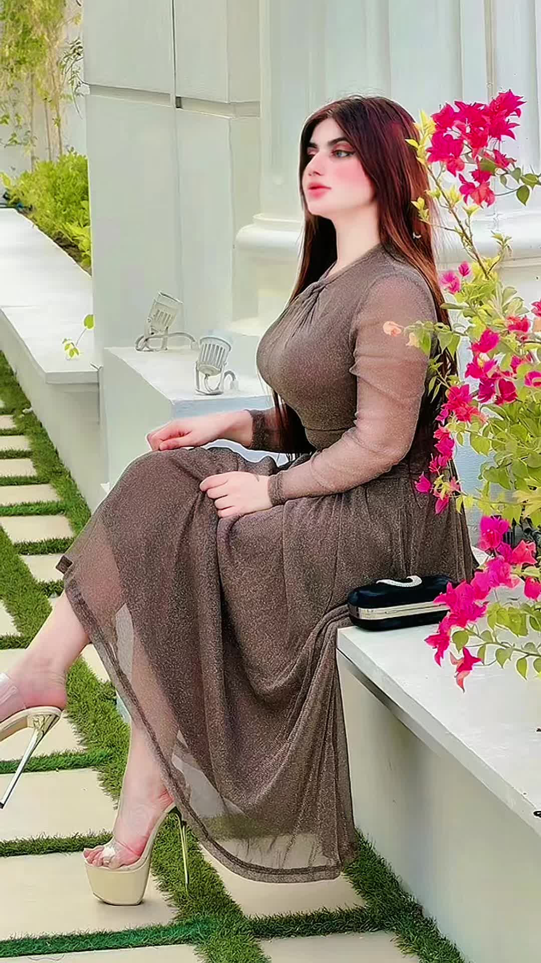 @🇦🇪𝙈𝙖𝙃𝙞𝙧𝘼 (ماہی)🌸