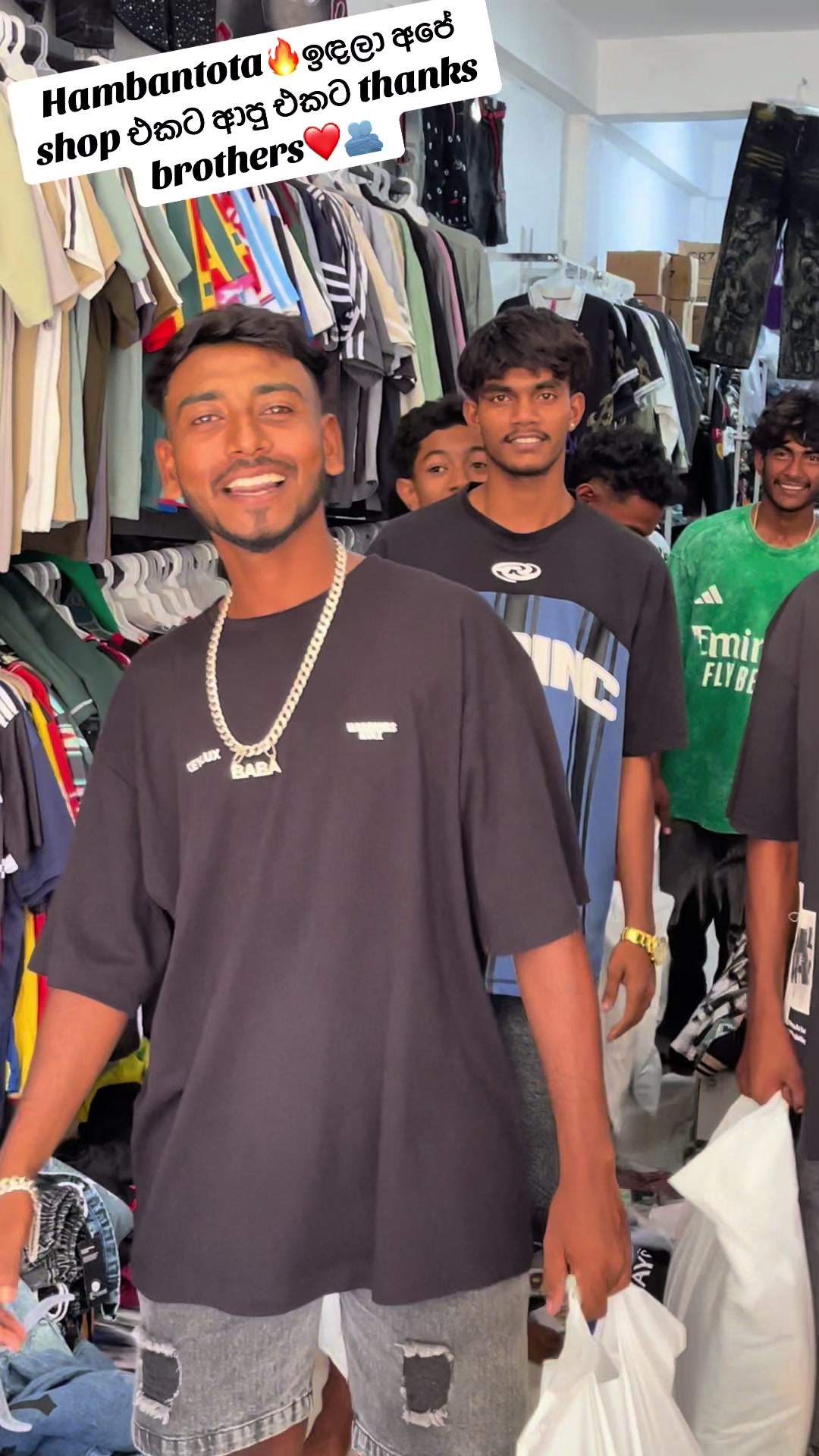@Nimaro fashion Wennappuwa