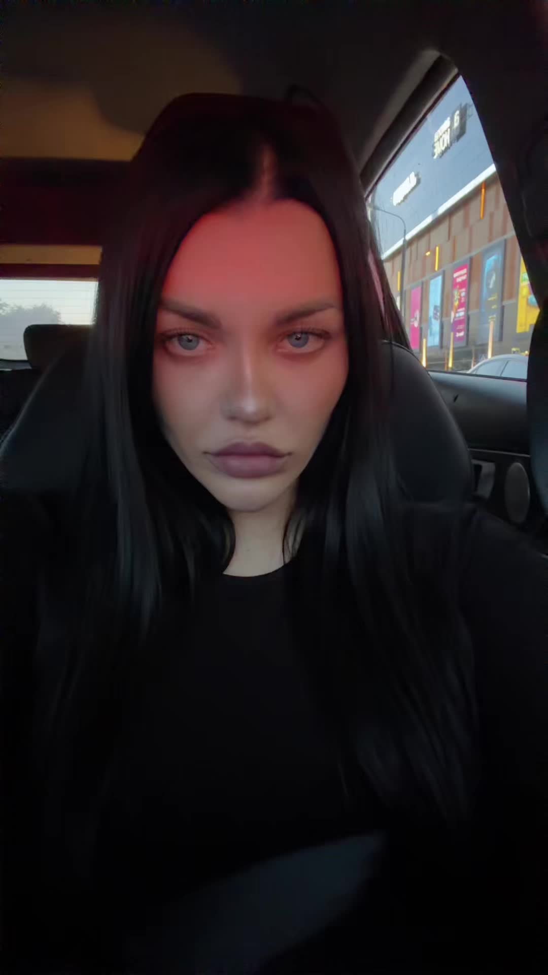 @Anna Varta