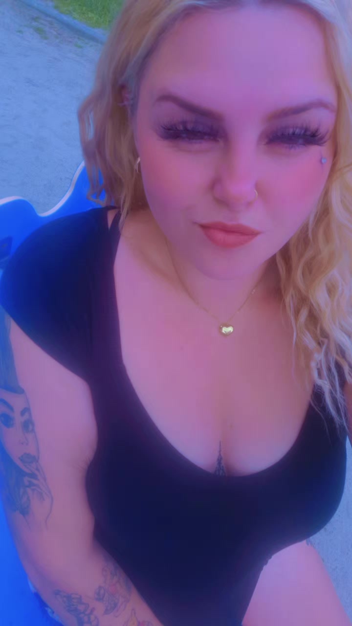 @DeeZee*