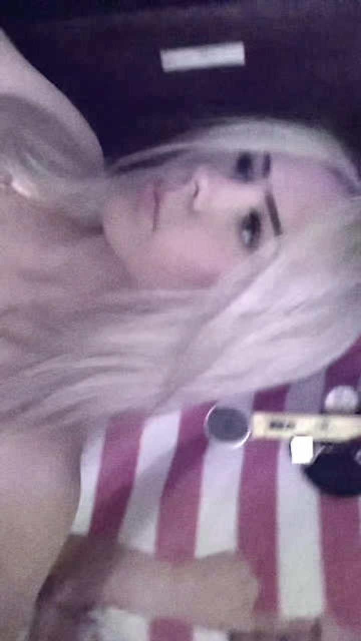 @𝐿𝒶𝓋𝒾𝓃𝒾𝒶
