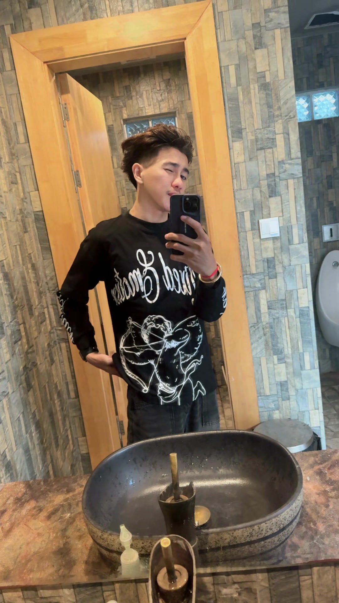 @HENGSMOS
