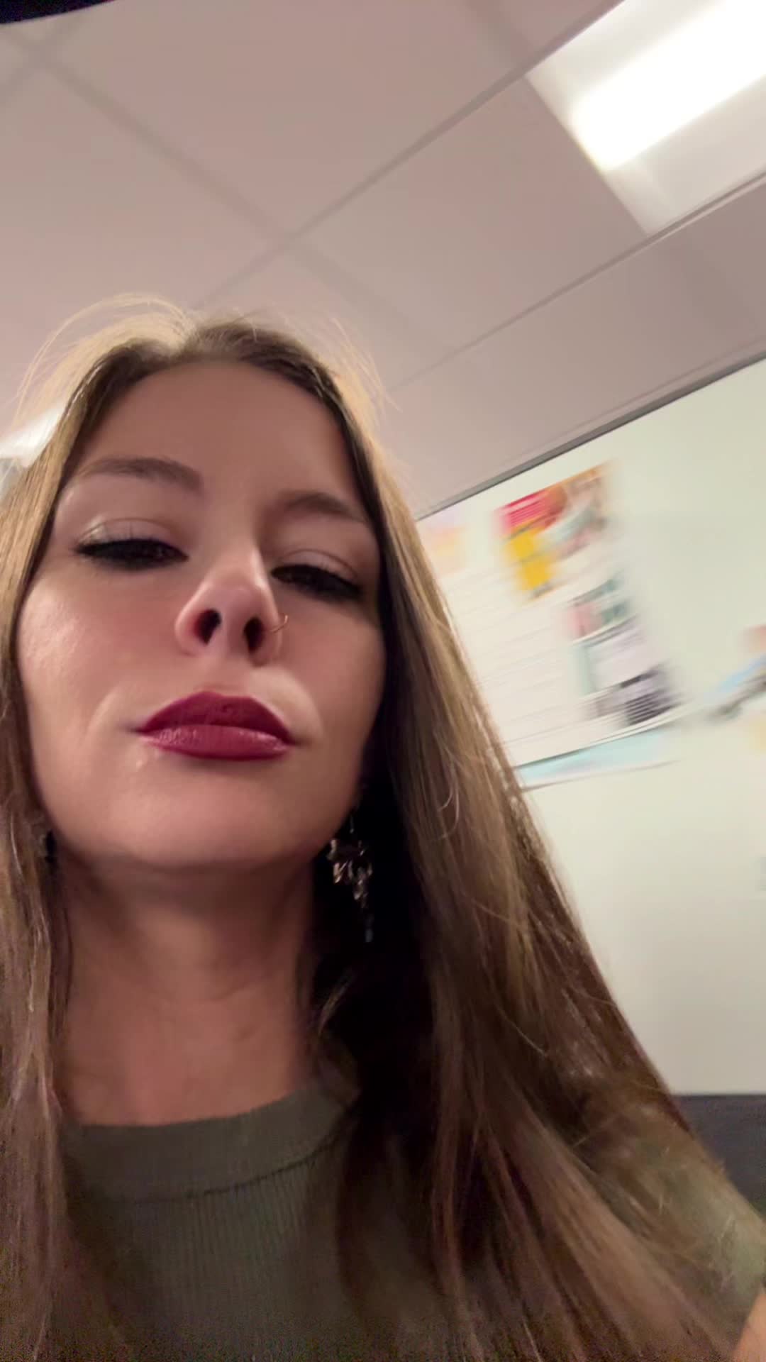 @Elisiana
