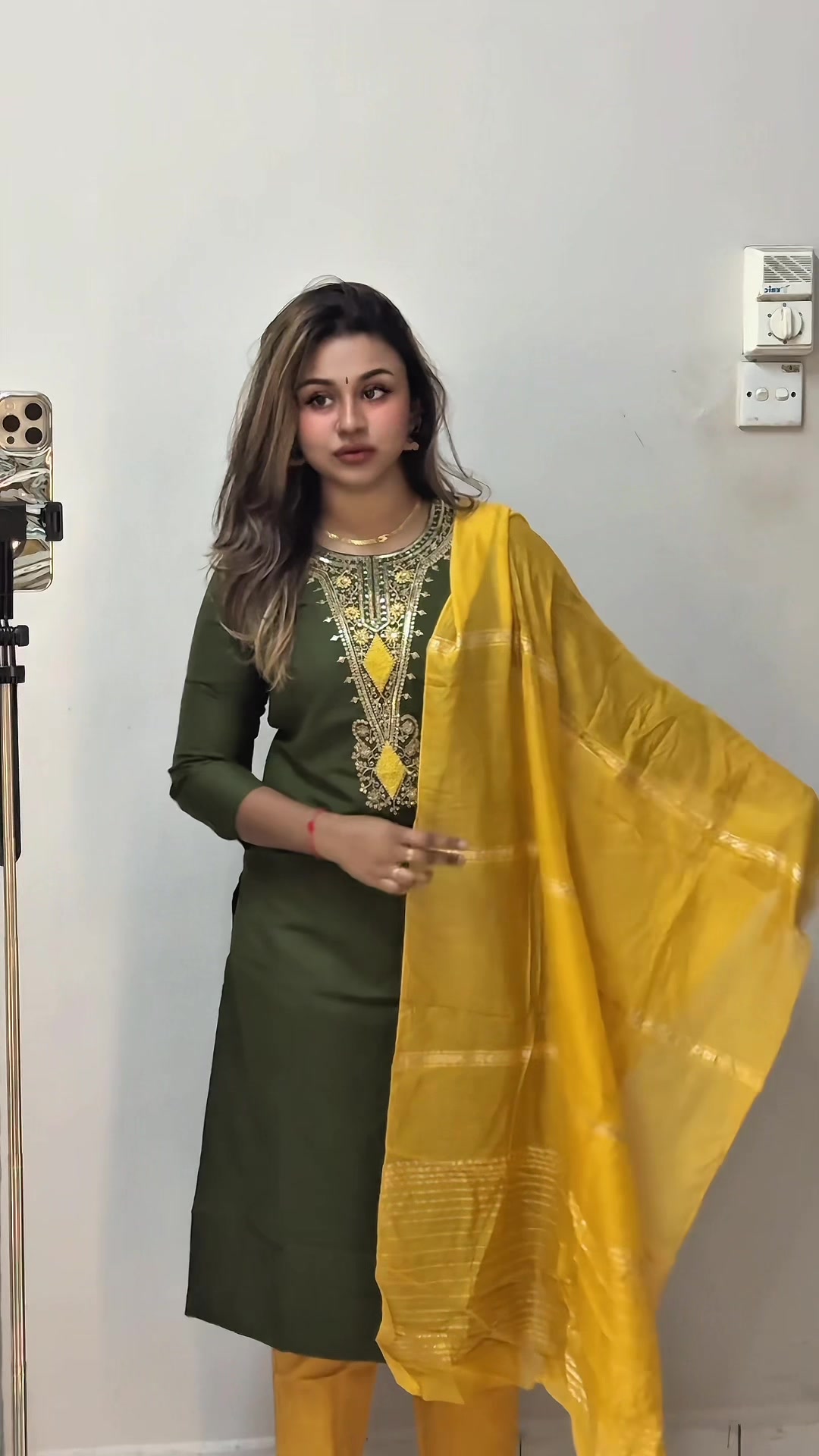 @Gajeyasathiya 🧸