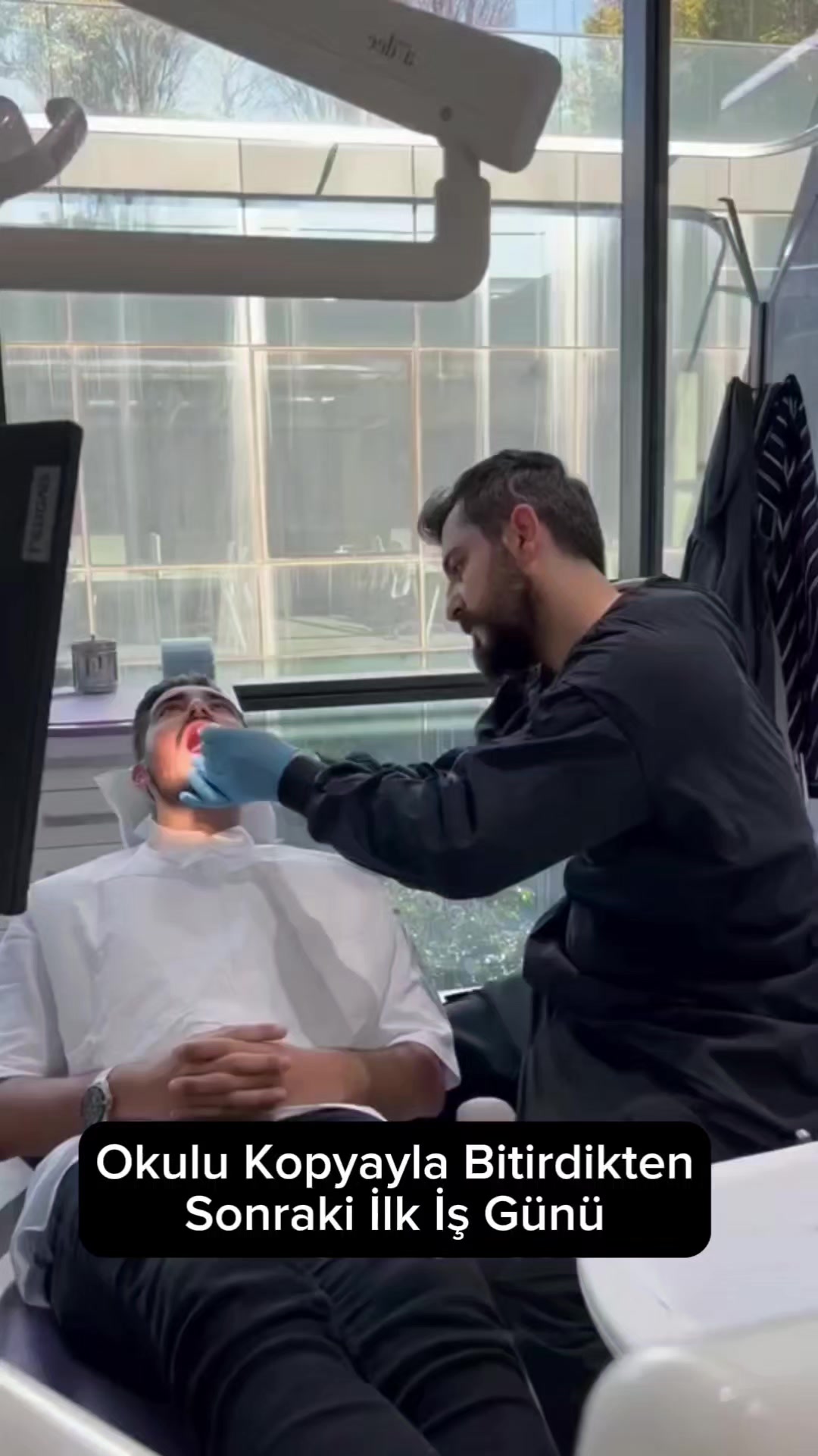 @Twitch Molasi