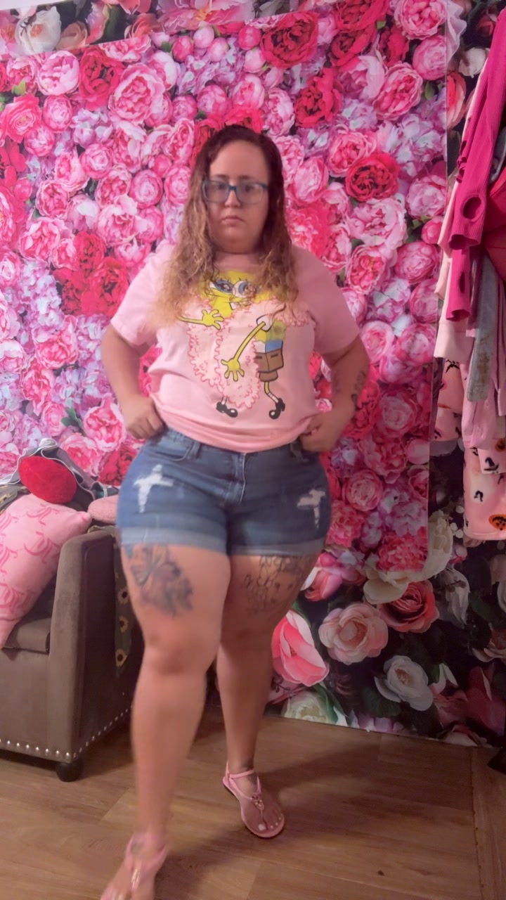 @curvywithcake🍍🌈