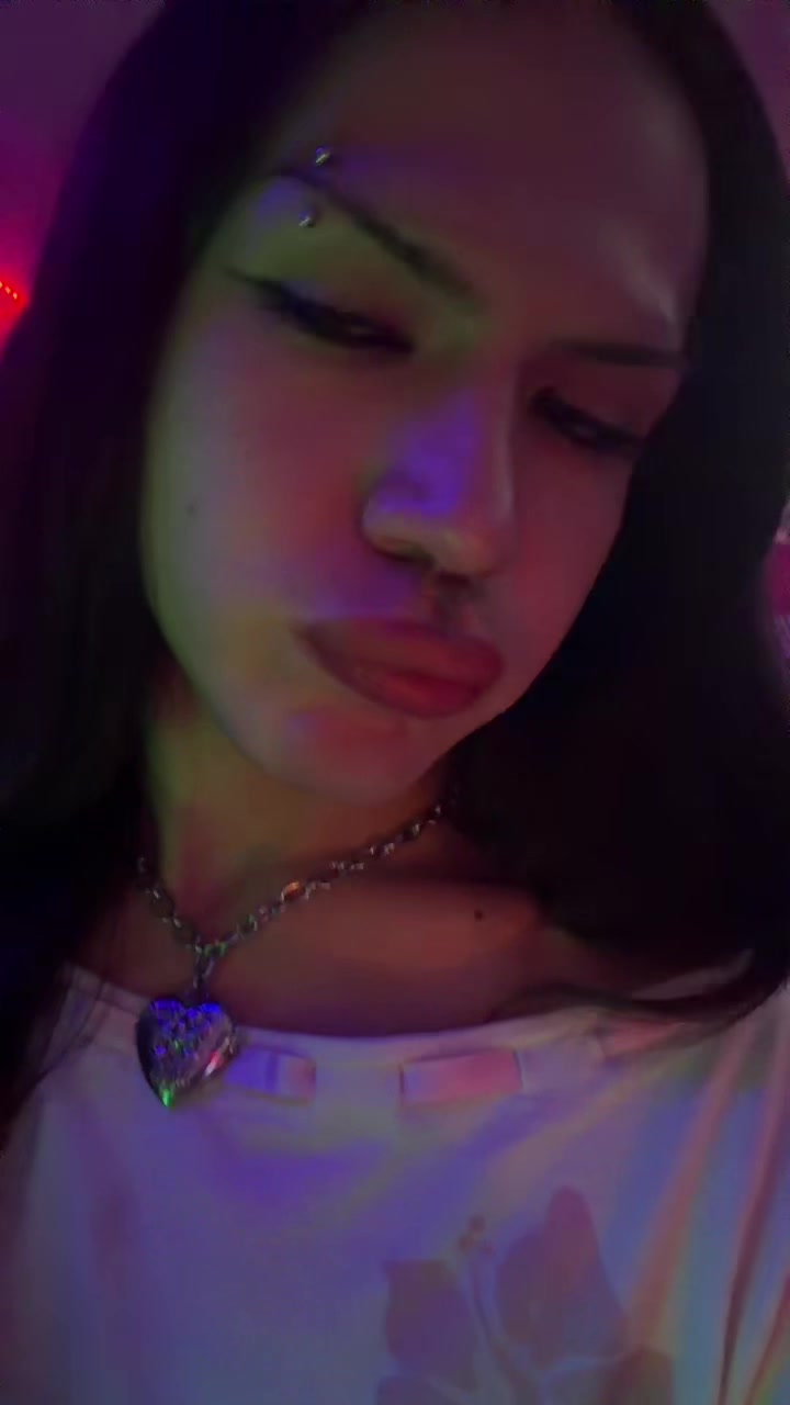 @★★★