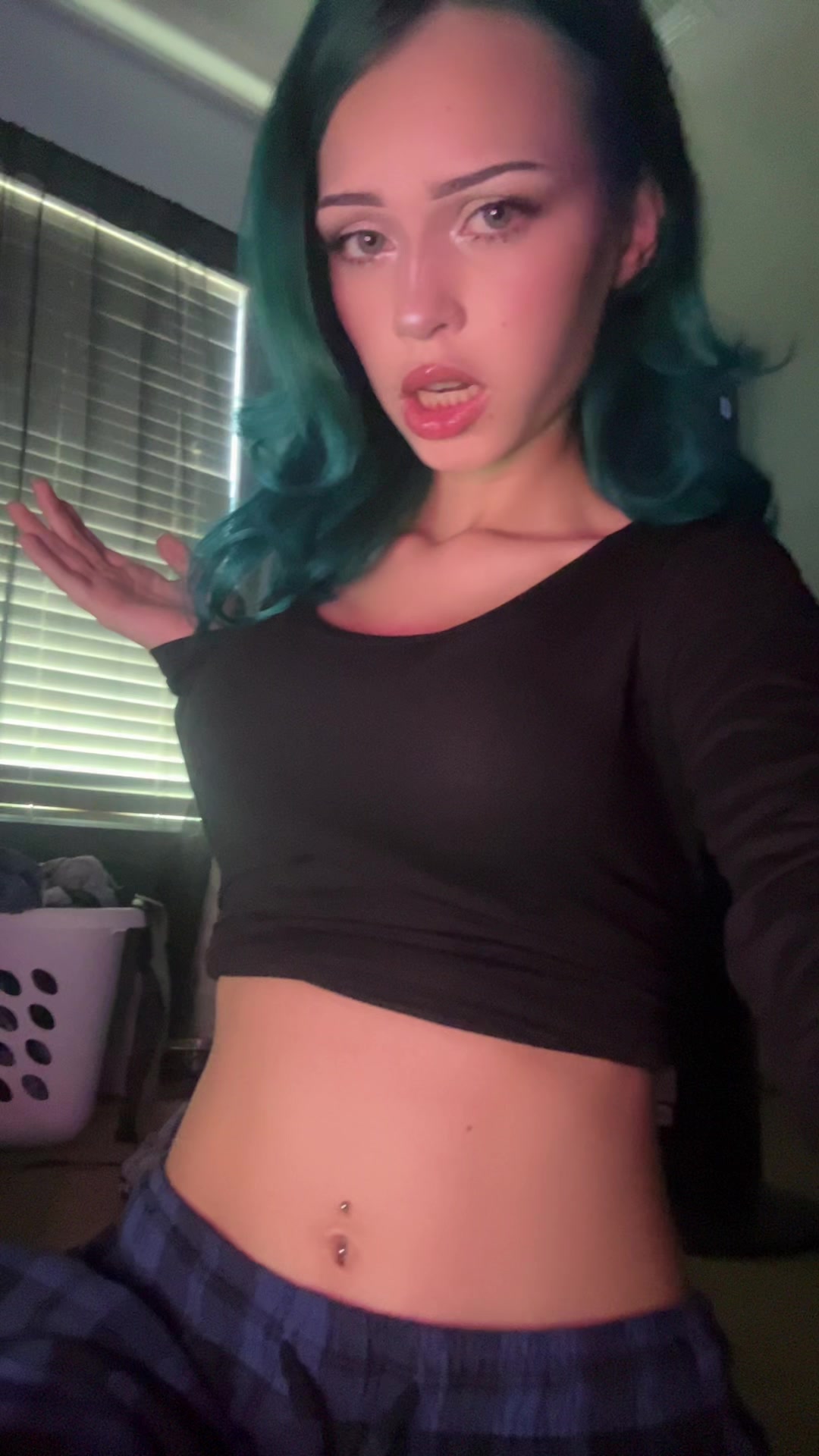 @v4mpxd_1