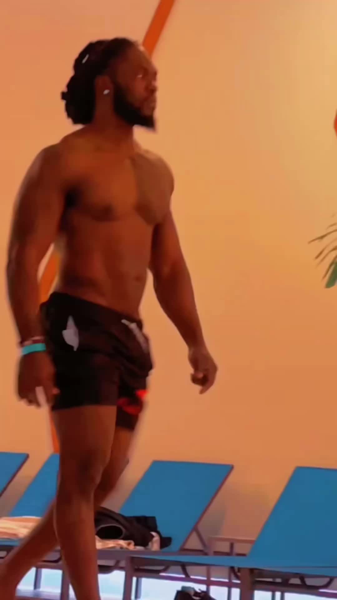 @Rey_charming