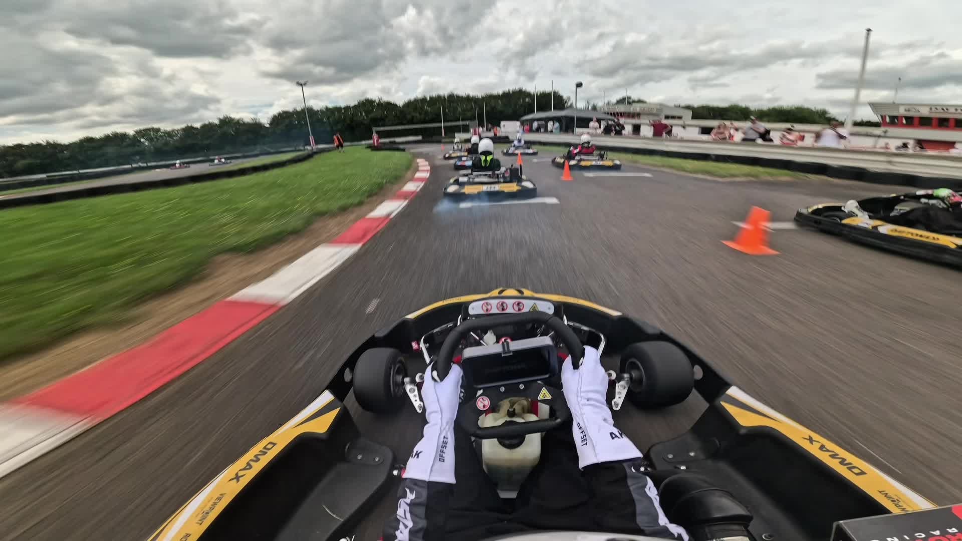 @AK¹⁹🏎️🇬🇧
