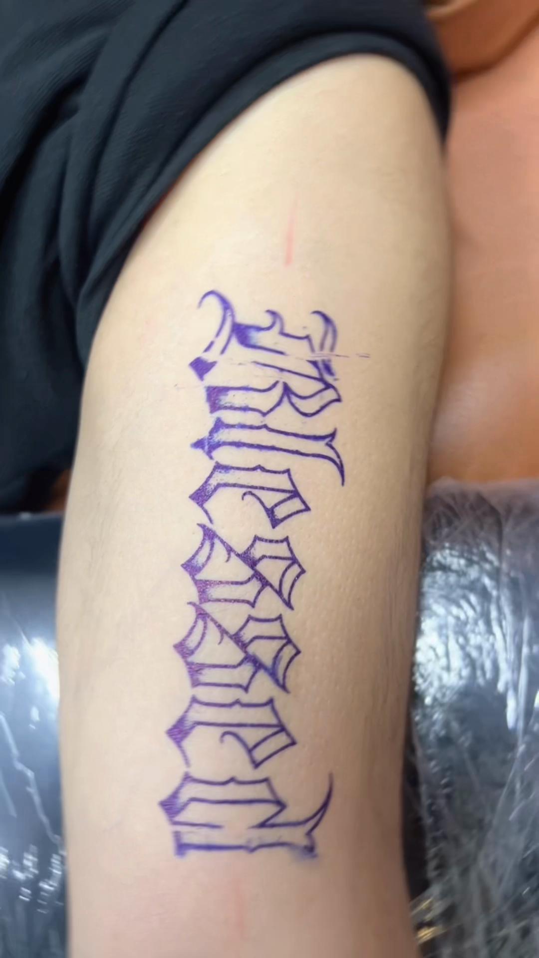@Black cat Tatoo
