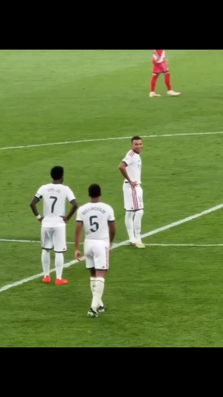 @𝗝𝗨𝗗𝗜_⁵🦅