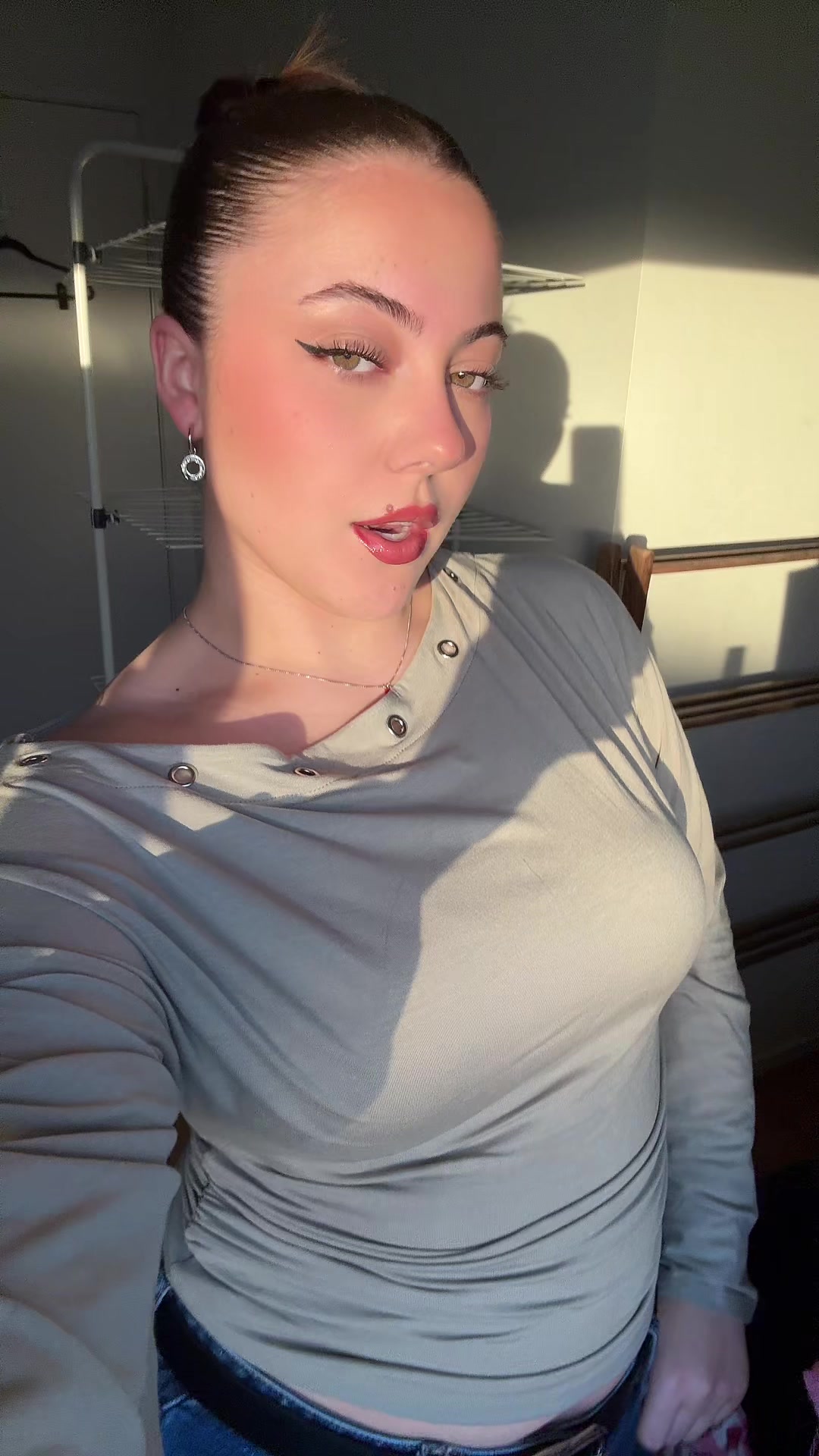 @g