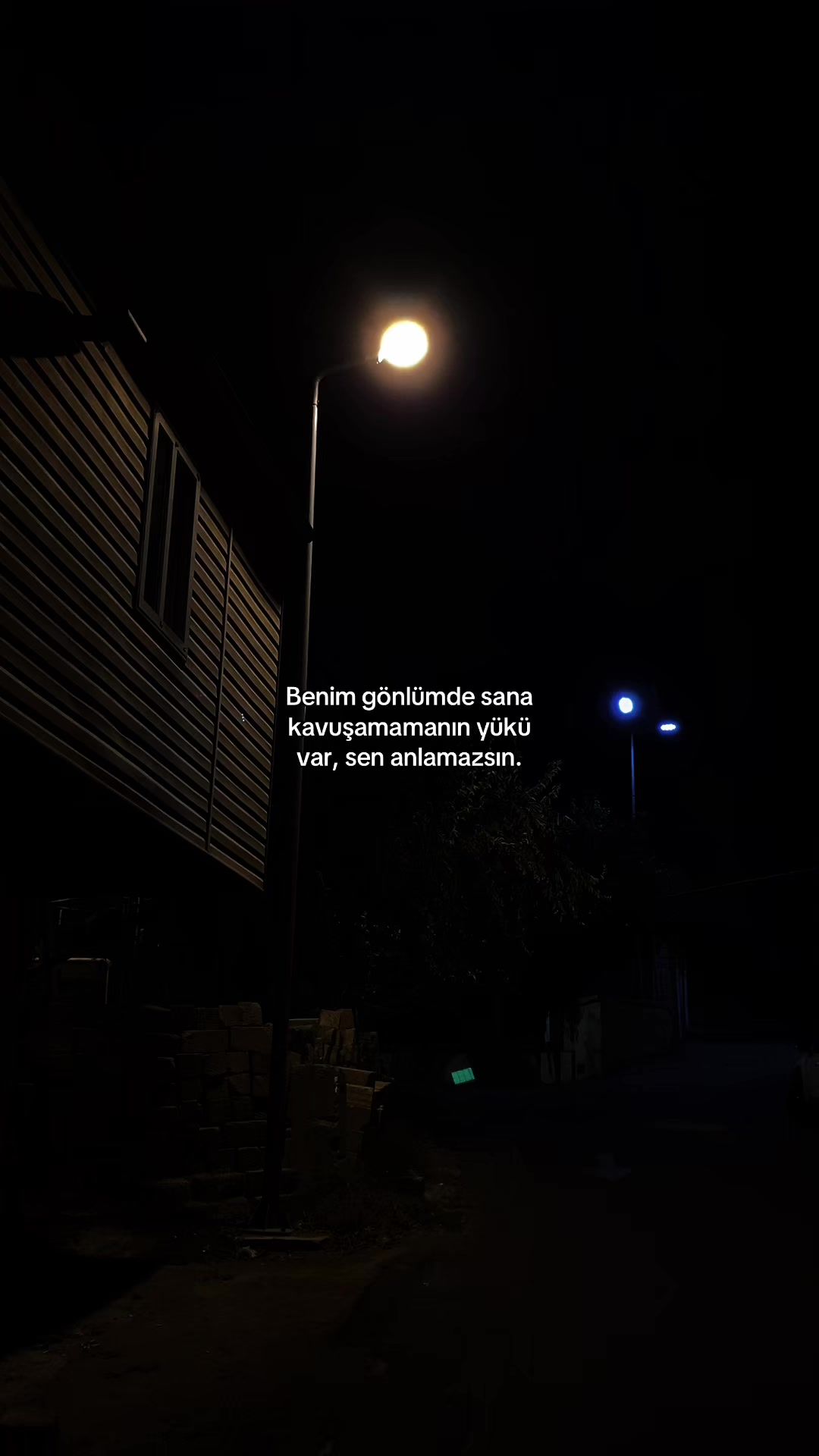 @M.