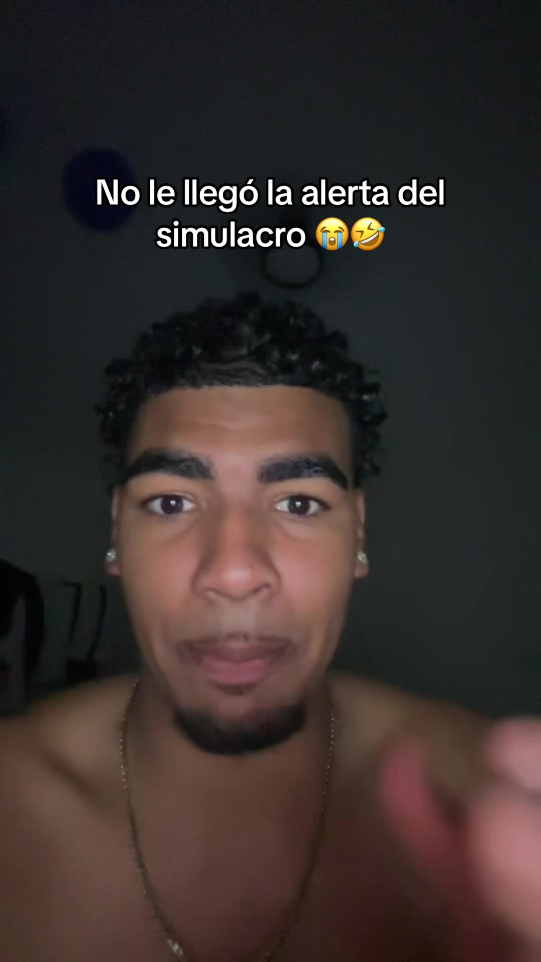 @Alexiño