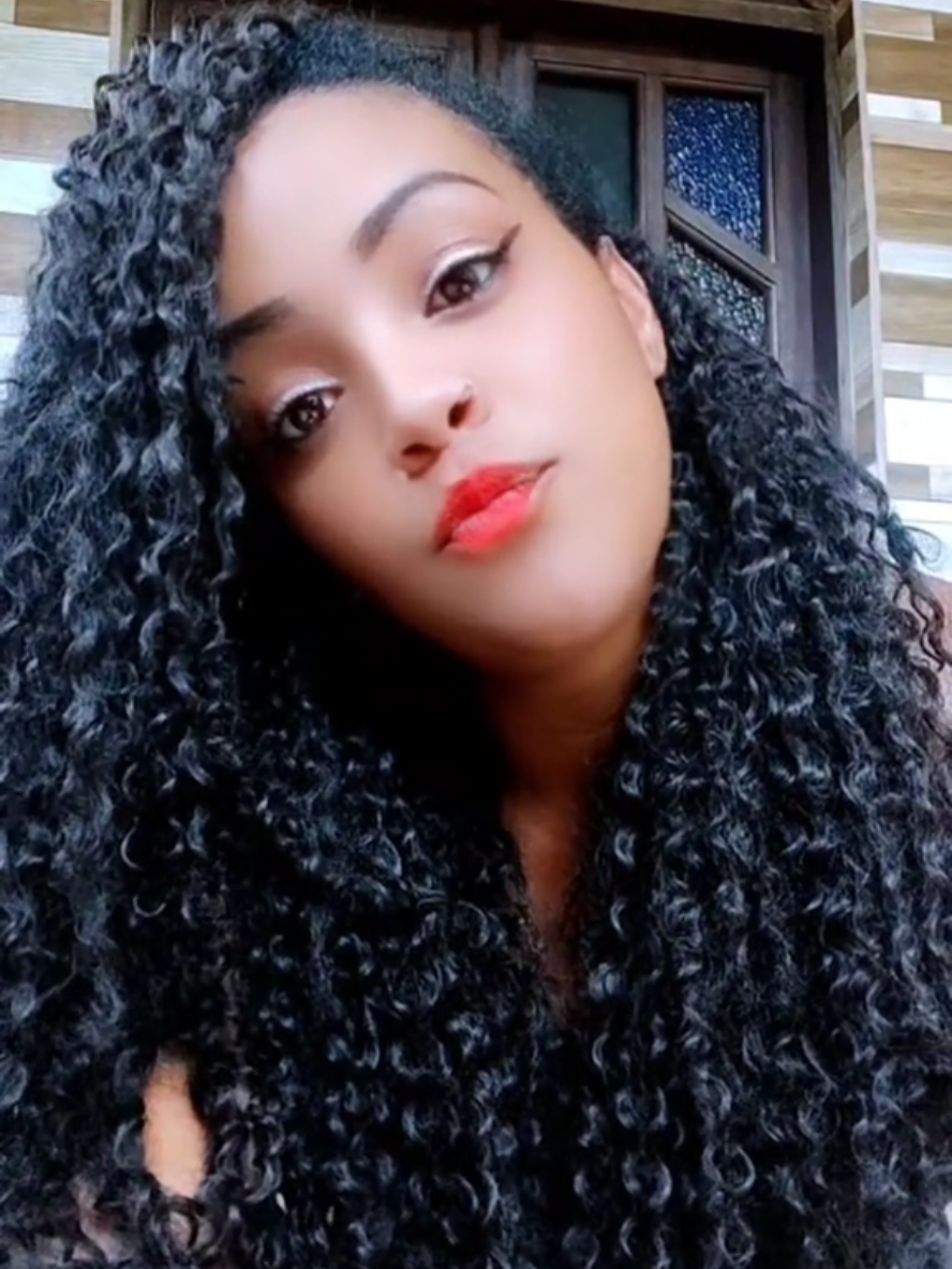 @Lucy a guria do short sexy