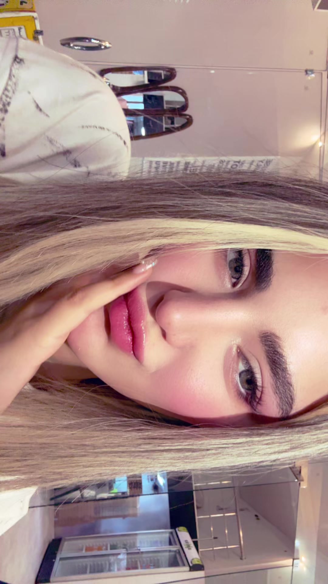 @Yasllina