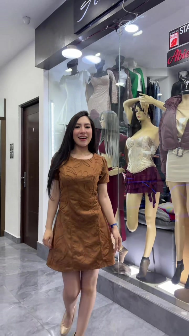 @Andrea’s Fashion Oruro
